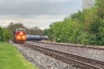 CSX 911 rounds the curve at BG130.